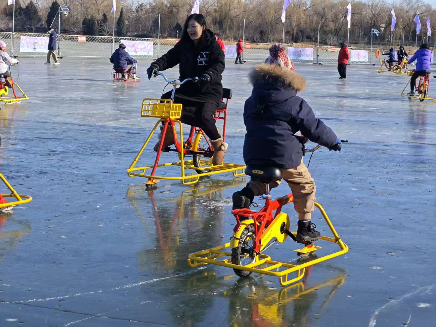 开云体育app官网-北京市属公园冰场陆续开放，部分设有速滑区