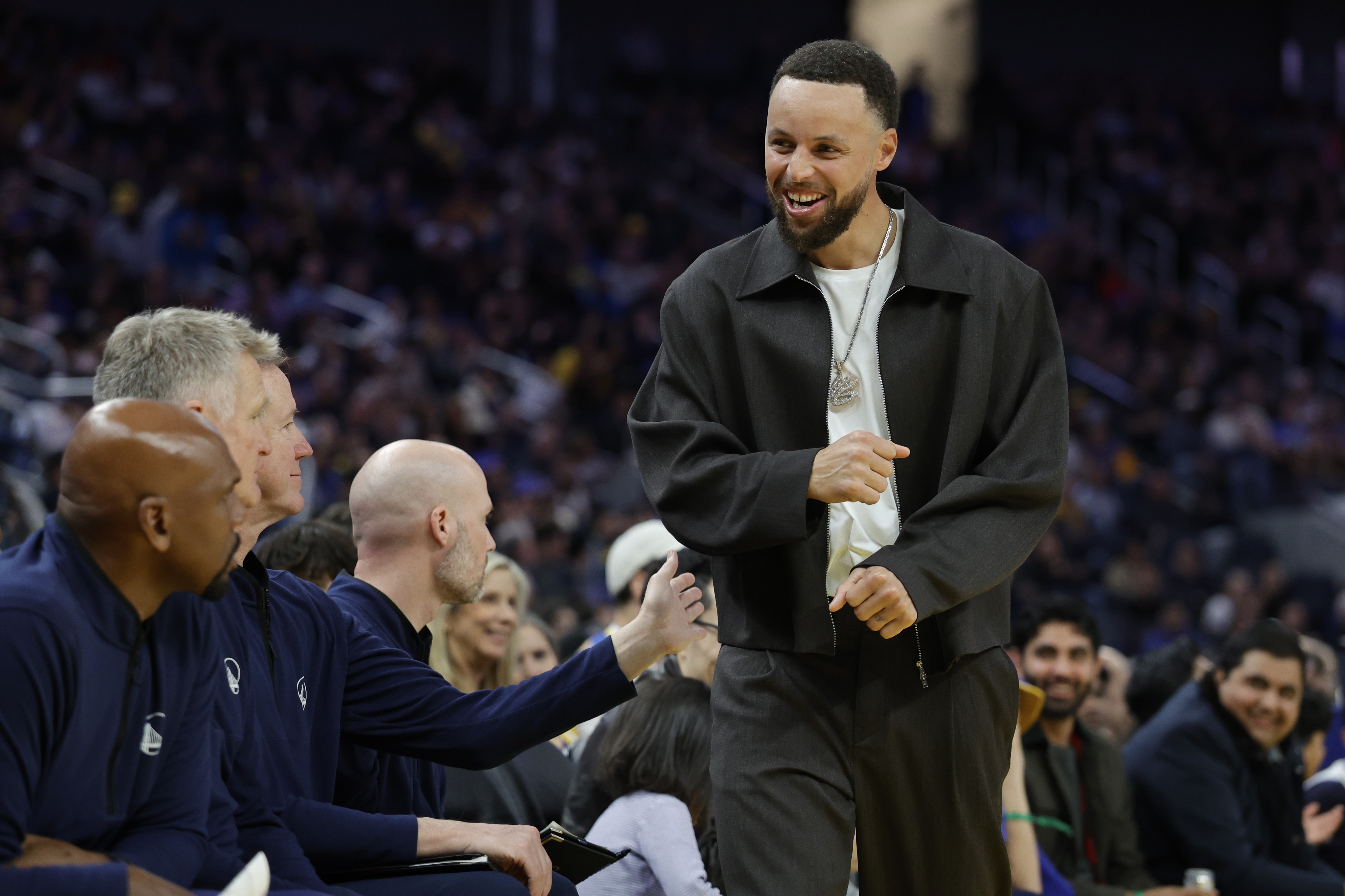 云体育app官方网站入口-10天后再复查！Slater：勇士几乎锁在附加赛区 不着急让库里复出