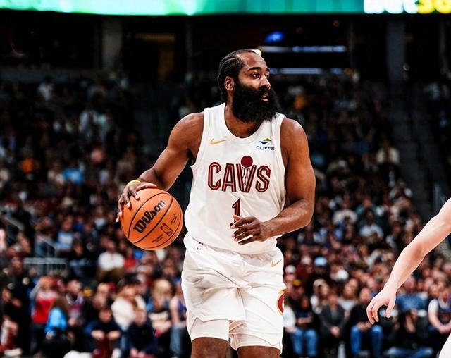 开云体育入口-哈登就是克里夫兰的天！带伤复出砍准三双 5人上双的骑士要冲冠了|詹姆斯·哈登|篮网|三分球|莫布利;贾斯廷-安德森|克利夫兰骑士队_新浪体育_新浪新闻